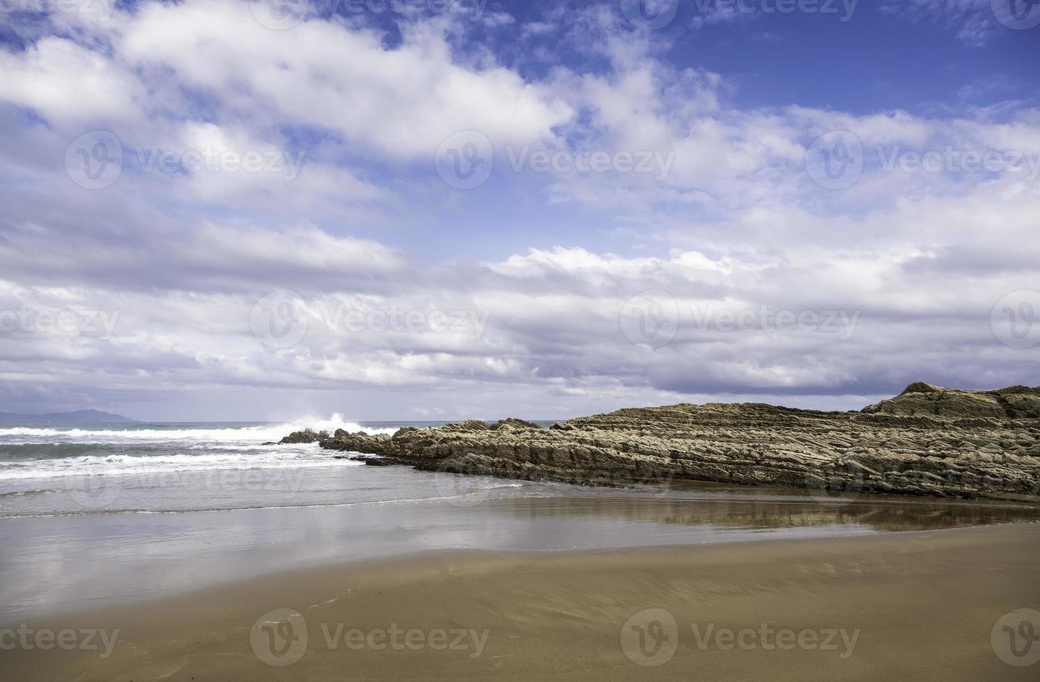 spiaggia di zumaia in spagna foto