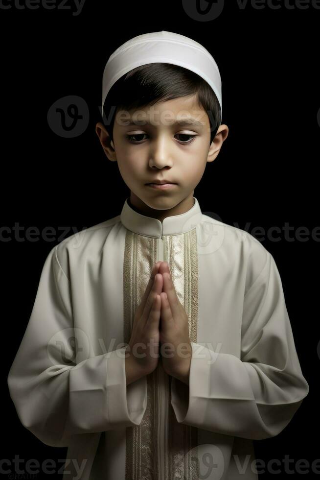 ai generato un' giovane musulmano preghiere foto