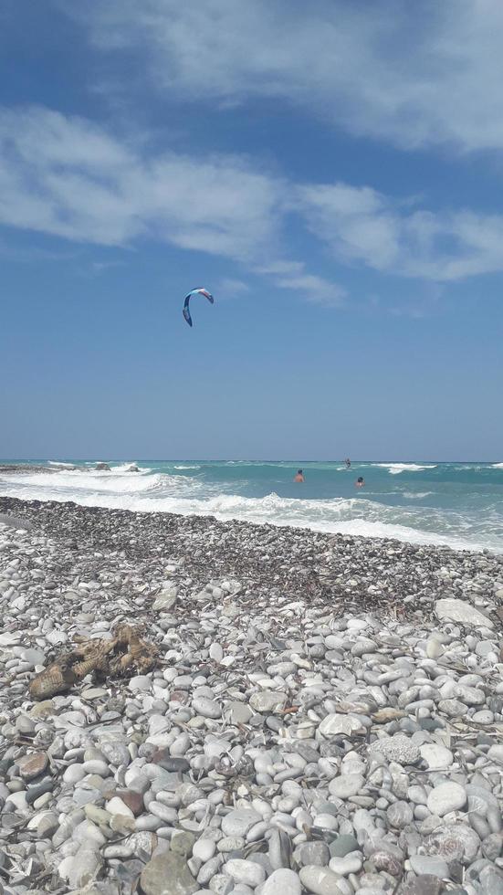 theologos, rhodos, grecia - 16 settembre 2021 kitesurf nel mar egeo foto