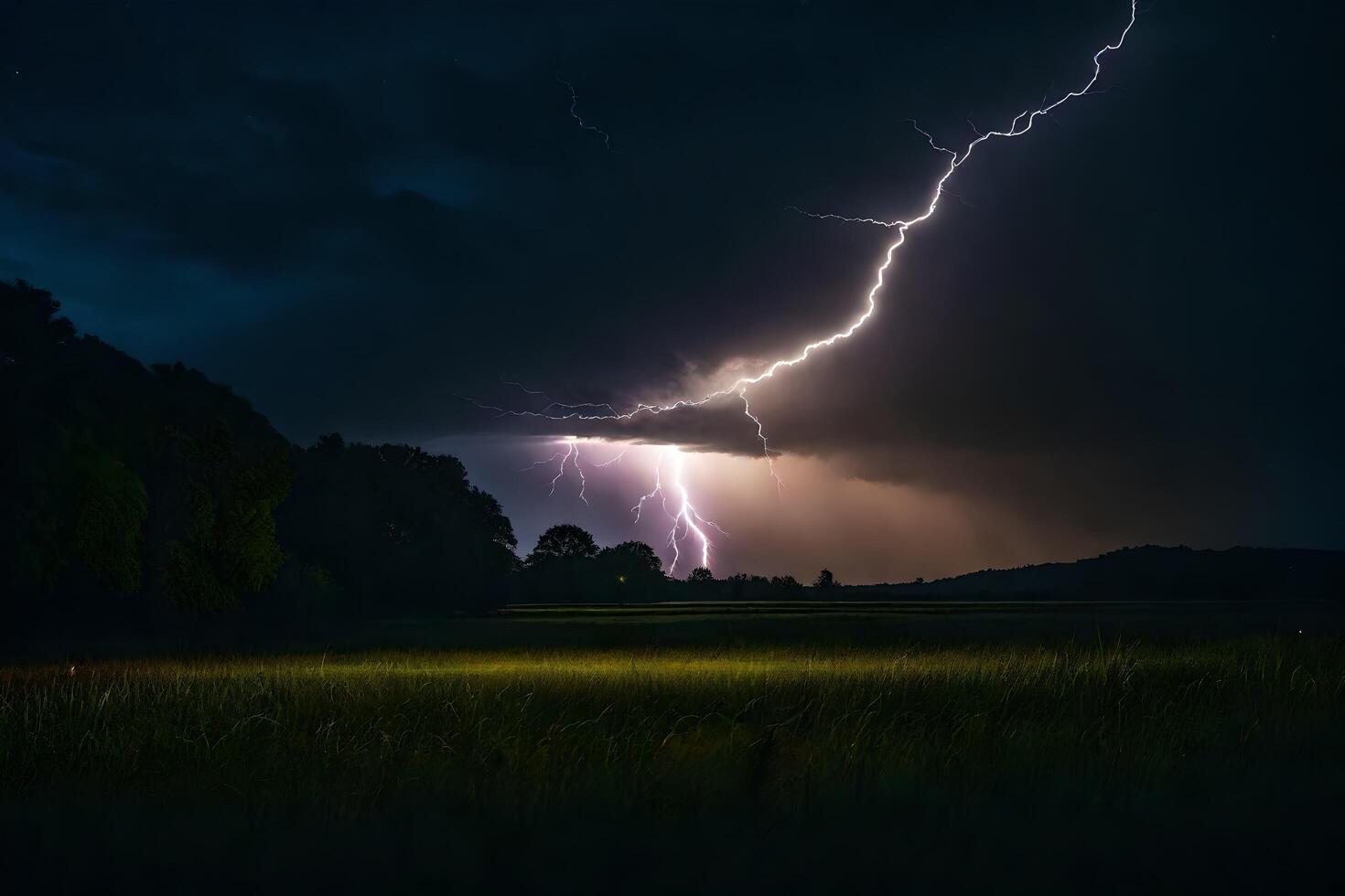 ai generato fulmine scioperi al di sopra di un' campo nel il buio foto