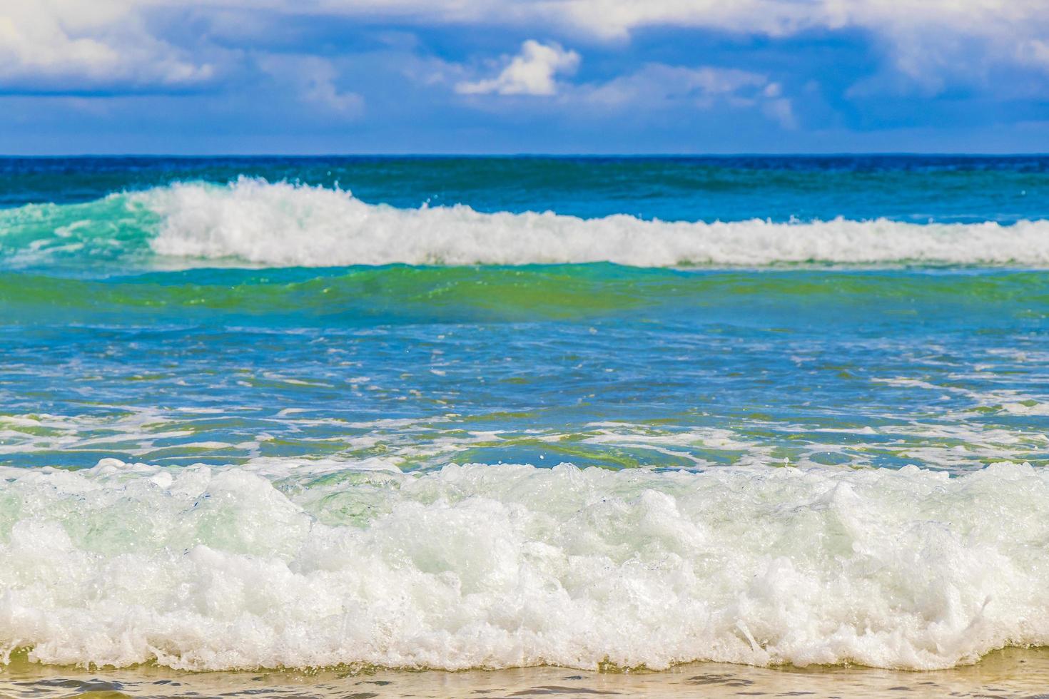 onde forti praia lopes mendes spiaggia ilha grande island brasile. foto