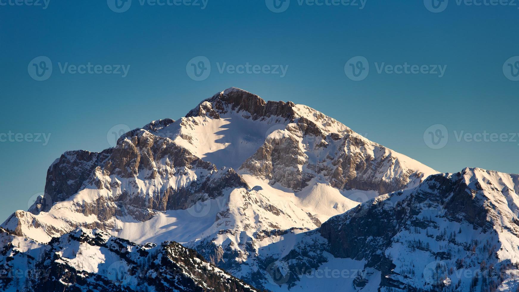 monte arera sulle prealpi bergamasche foto