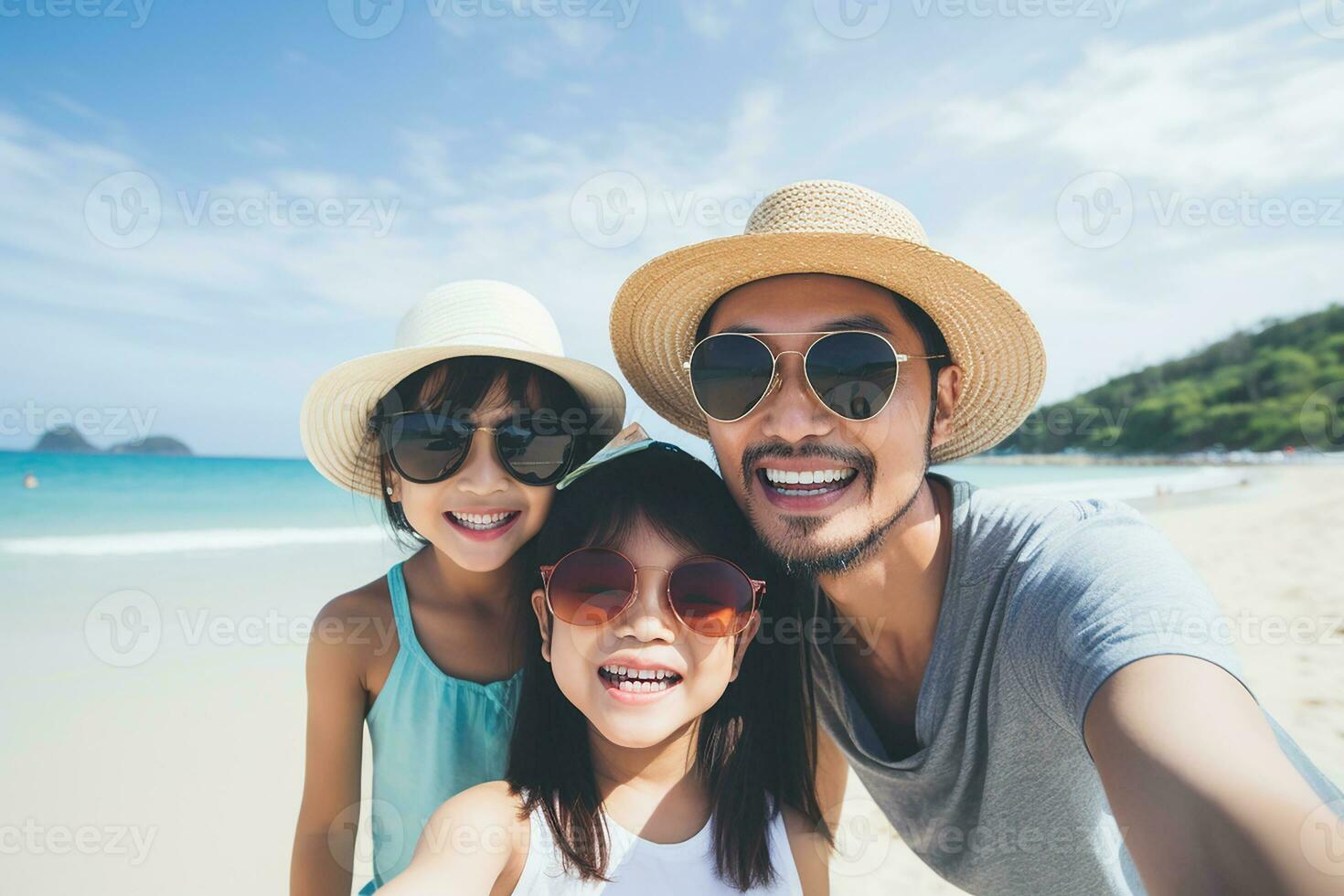 ai generato contento famiglia assunzione autoscatto su spiaggia vicino mare. estate vacanza foto