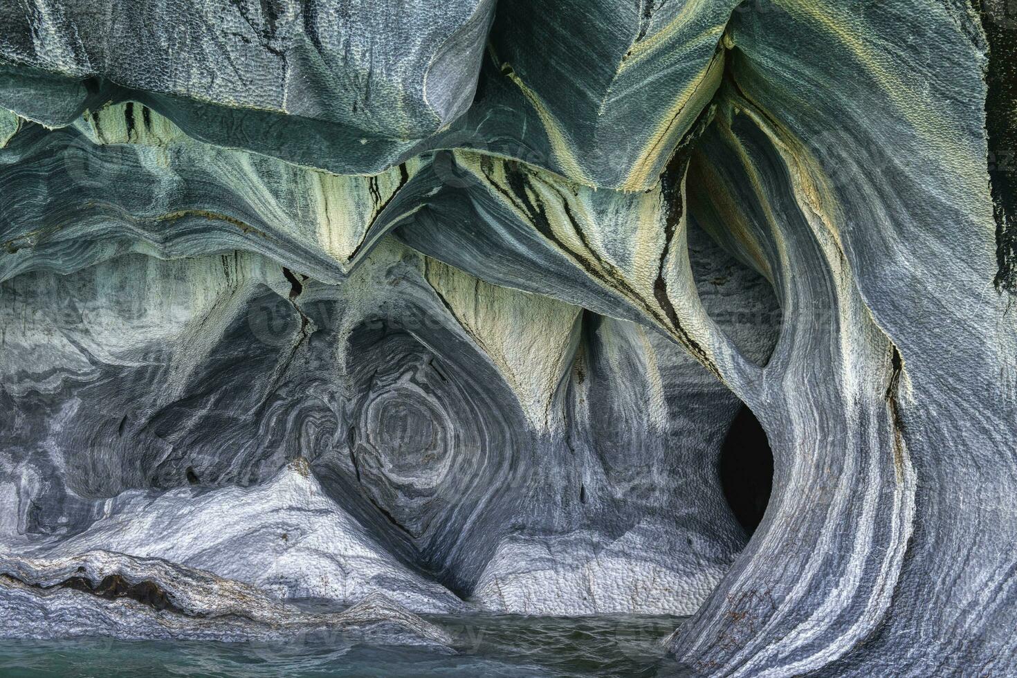 marmo grotte santuario, strano roccia formazioni causato di acqua erosione, generale carrera lago, puerto rio tranquillo, aysen regione, patagonia, chile foto