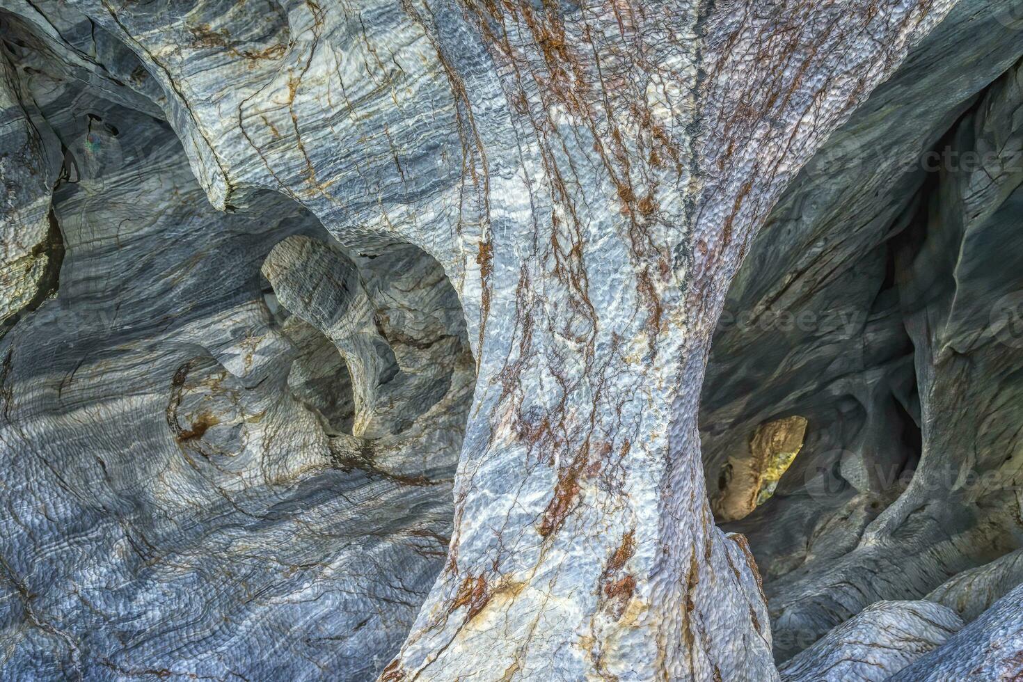 marmo grotte santuario, strano roccia formazioni causato di acqua erosione, generale carrera lago, puerto rio tranquillo, aysen regione, patagonia, chile foto