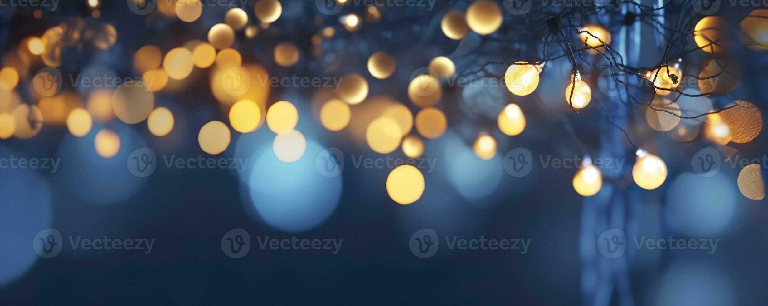 ai generato vacanza illuminazione e decorazione concetto, Natale ghirlanda bokeh luci al di sopra di buio blu sfondo. ai generato foto