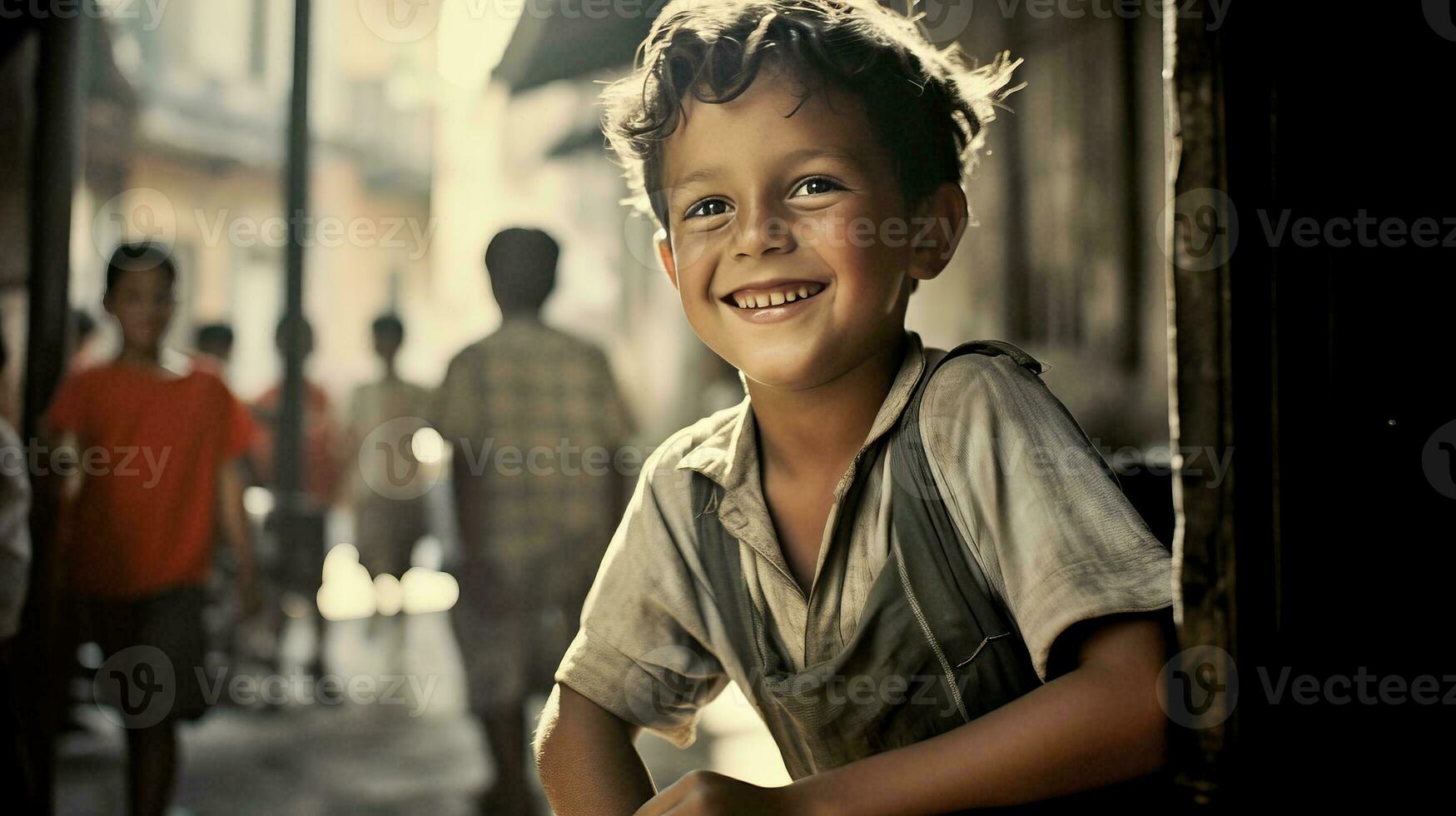 ai generato giovane ragazzo sorridente nel portone foto