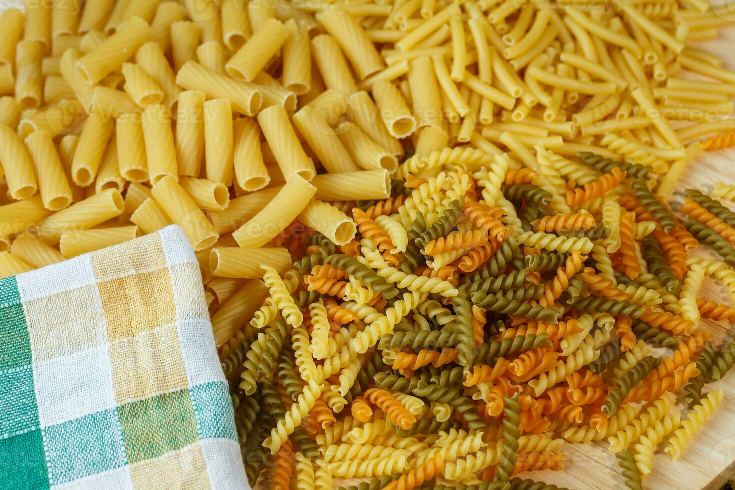 diversi tipi di pasta foto