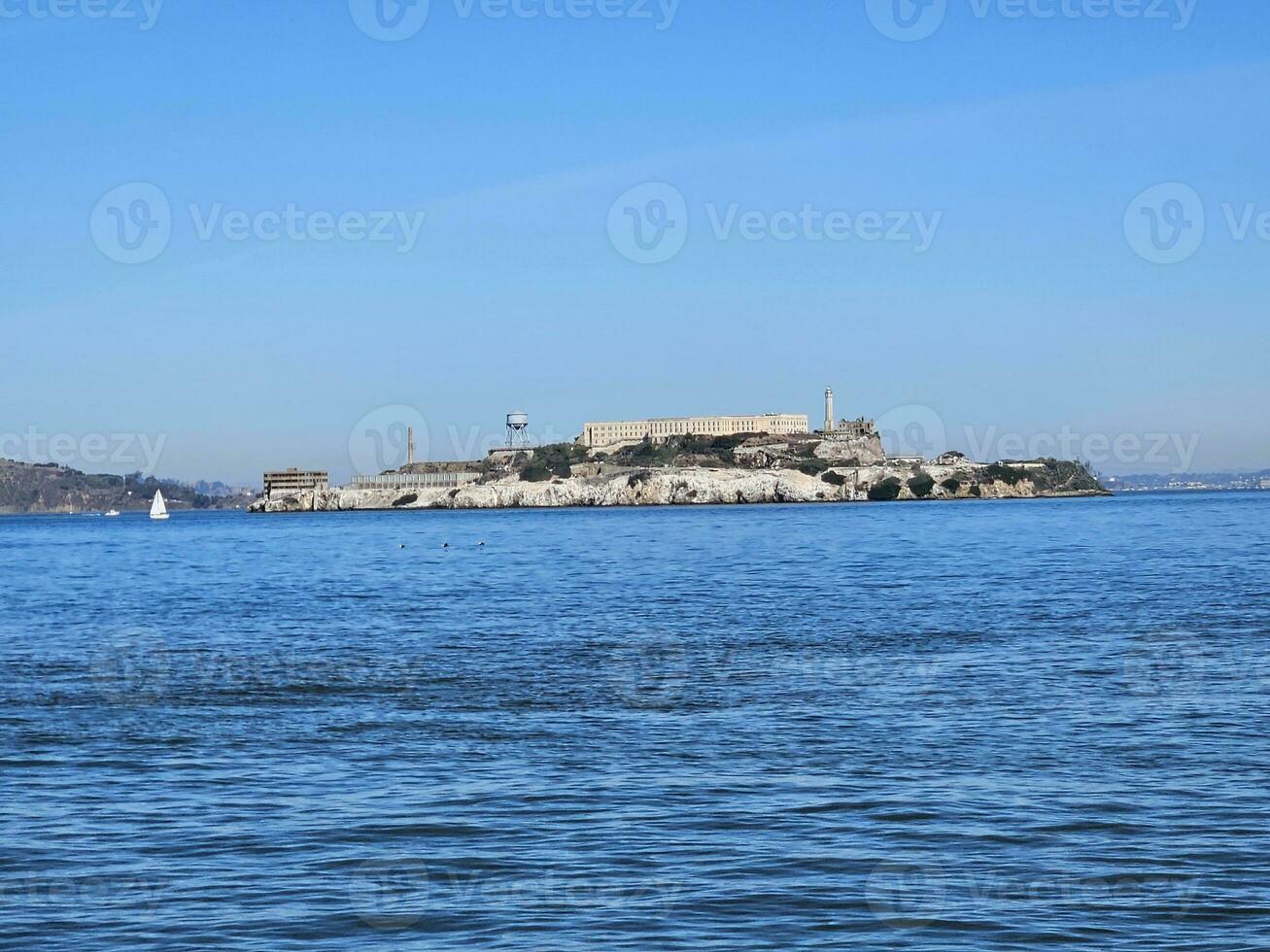 Visualizza di Alcatraz isola a partire dal forte muratore porta nel san Francisco California foto