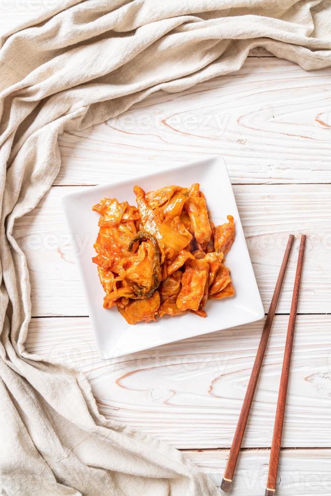 maiale saltato in padella con kimchi foto