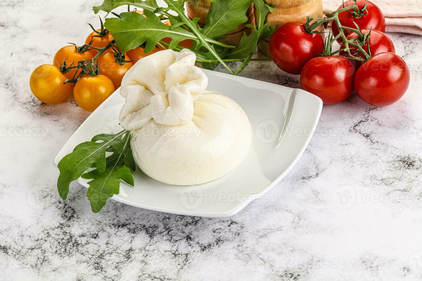 cremoso italiano tradizionale burrata formaggio foto