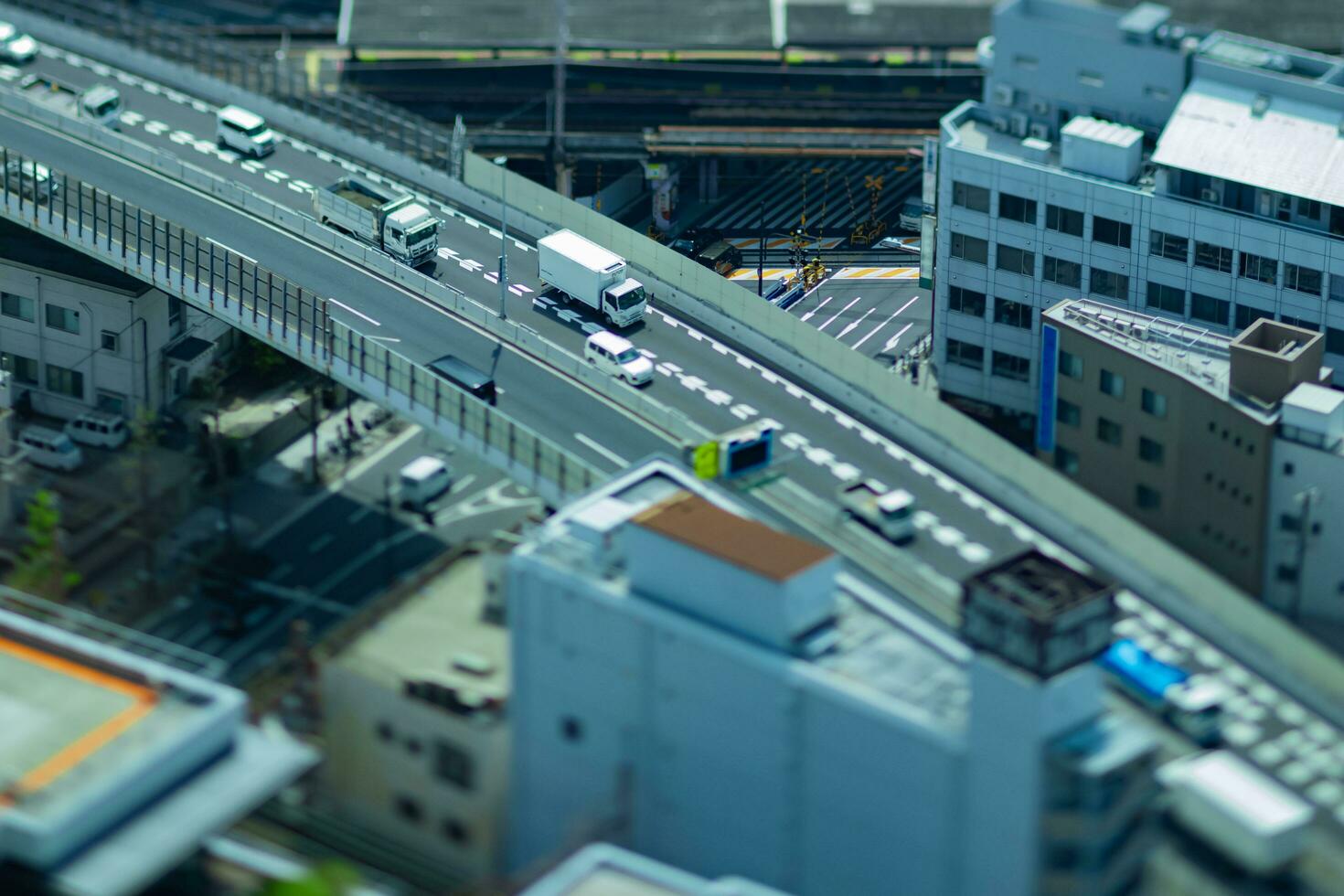 un' miniatura paesaggio urbano vicino il autostrada nel osaka alto angolo Visualizza foto