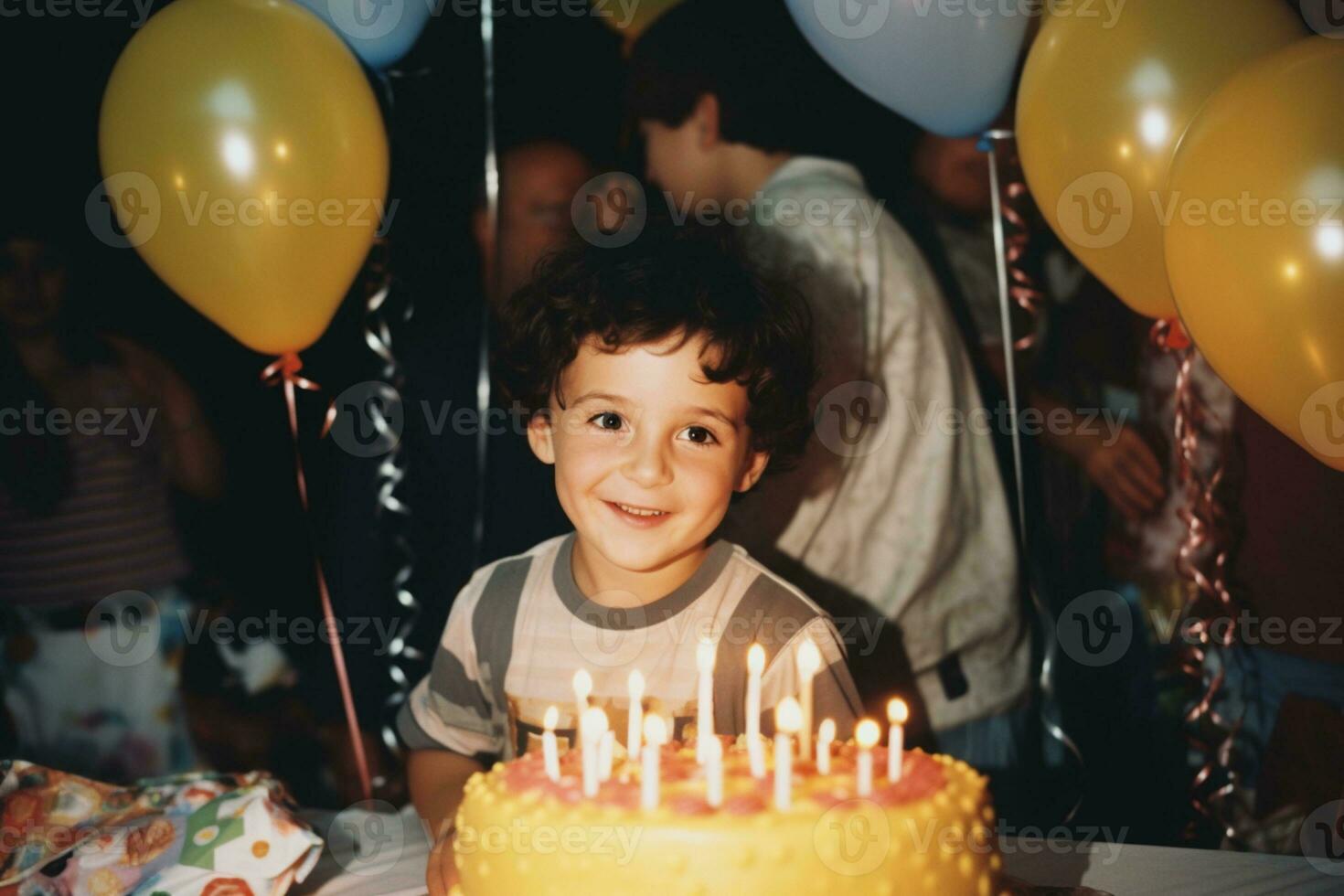 ai generato - - foto di un' giovane dai capelli neri ragazzo a un' compleanno festa