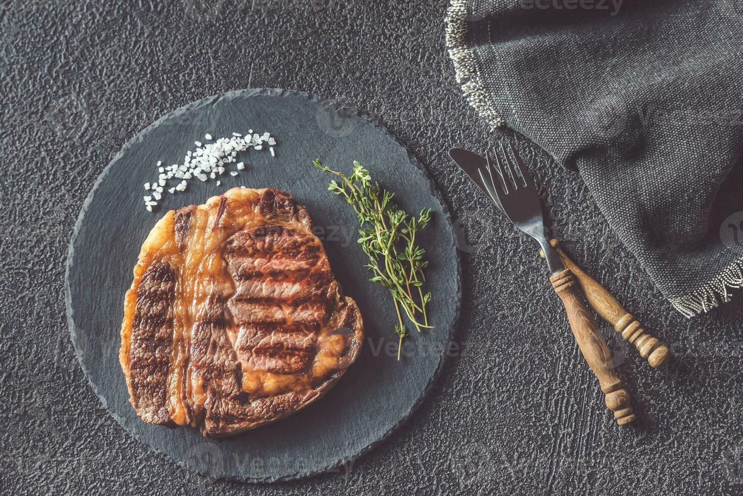 bistecca di manzo alla griglia foto