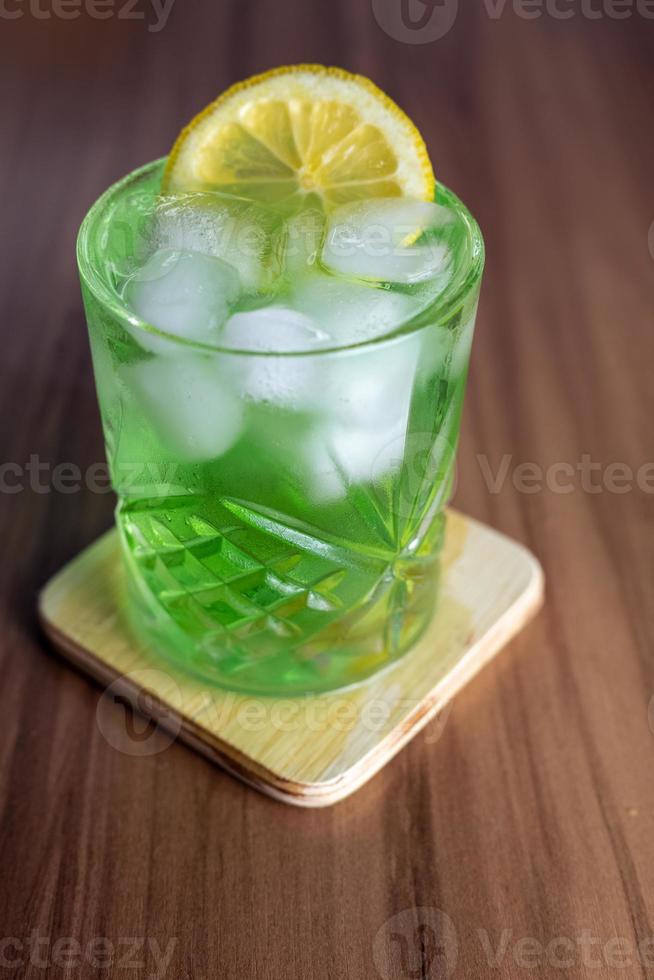 cocktail mojito con lime foto