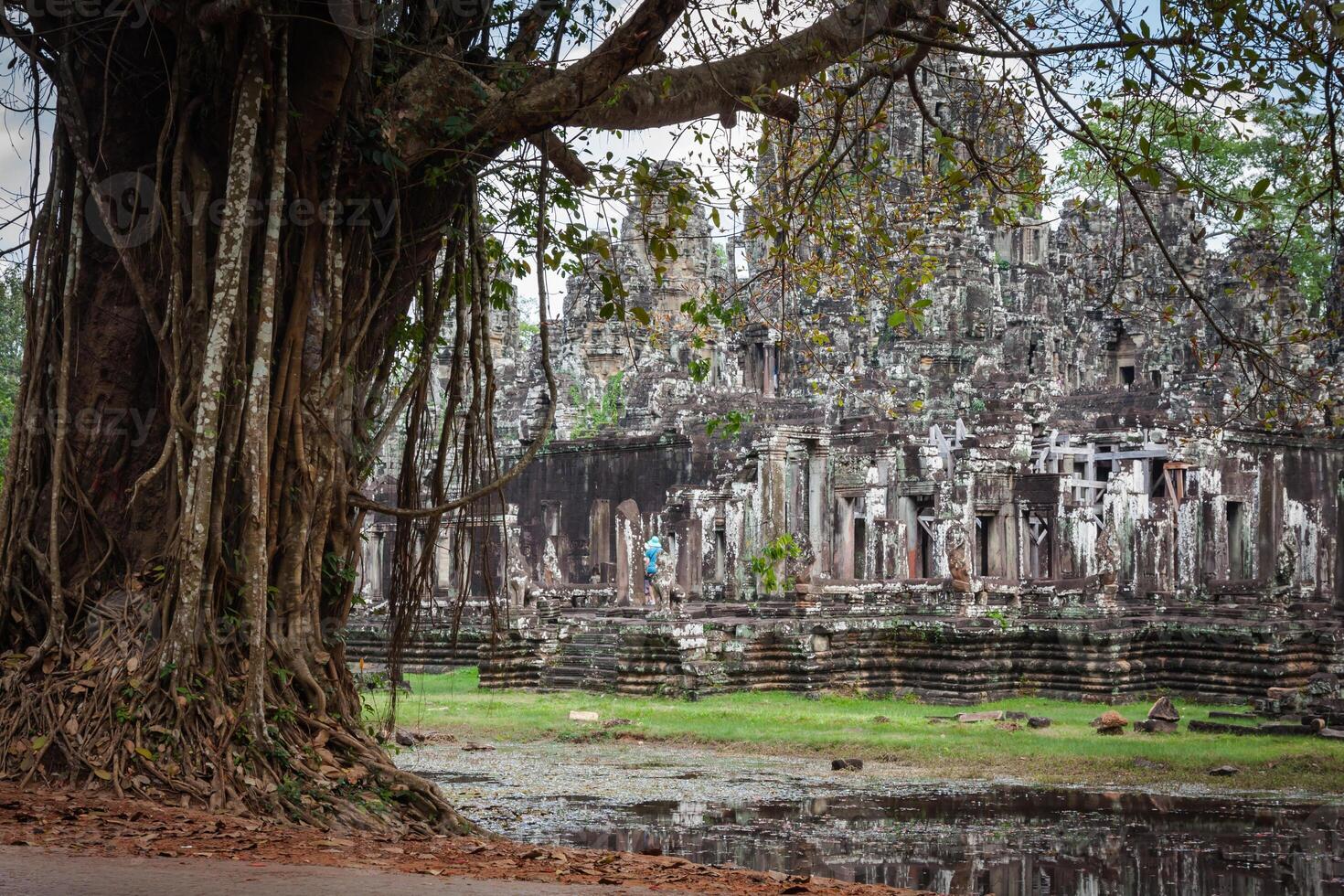 Angkor thom Cambogia. Bayon khmer tempio su Angkor wat storico posto foto