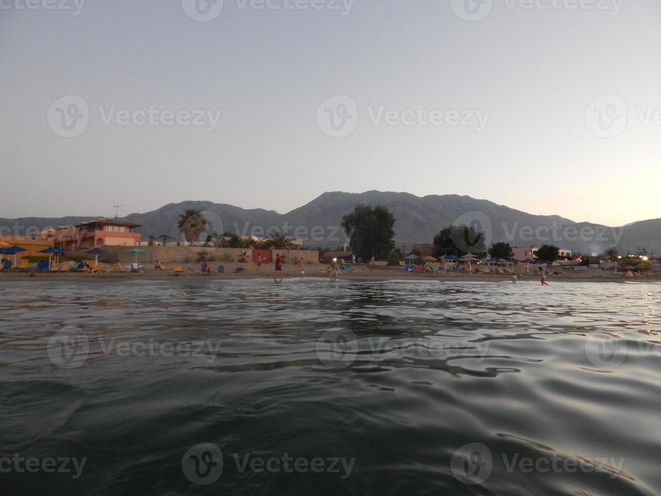 viaggio in grecia sull'isola di creta montagne e mare foto