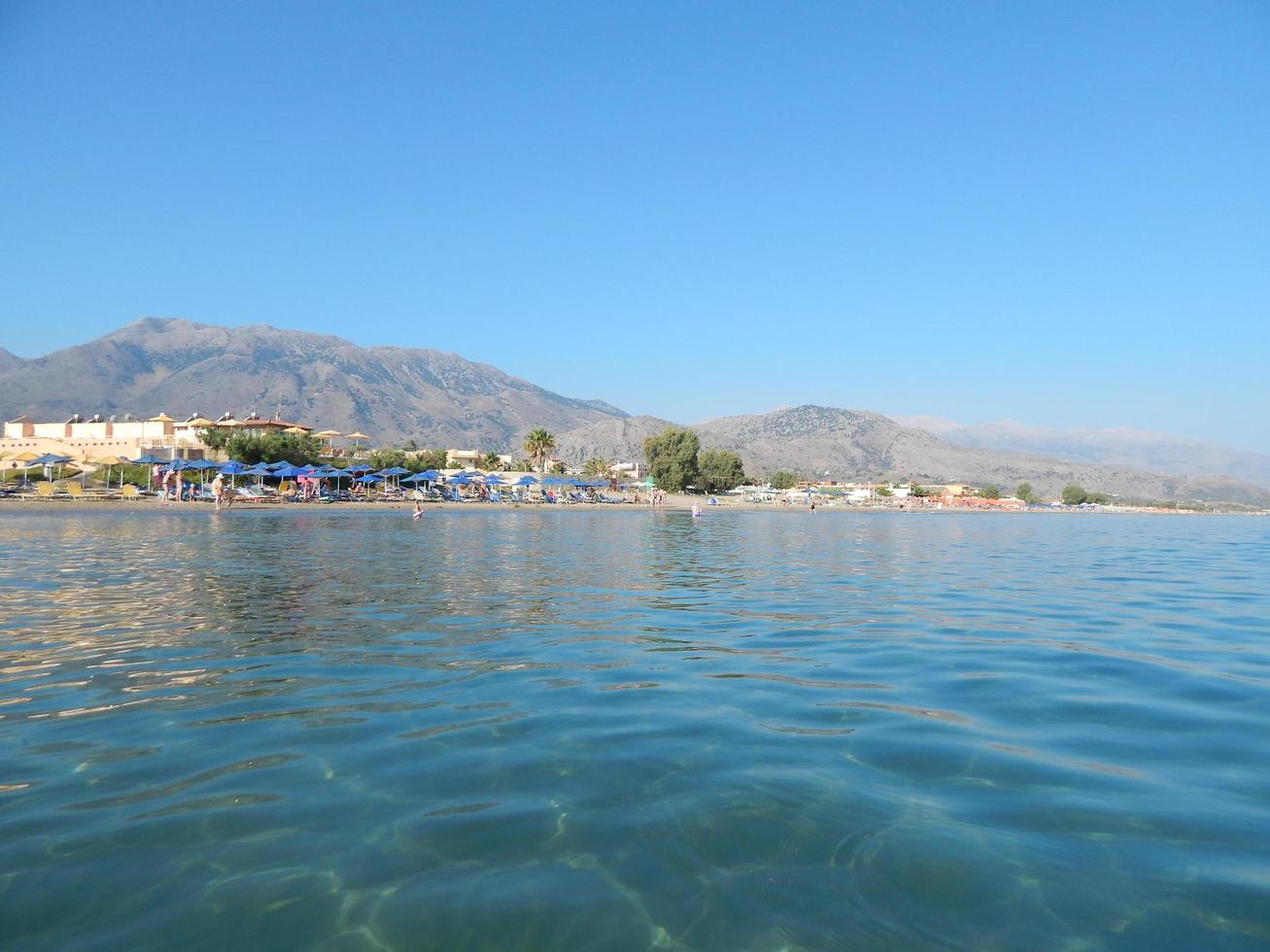 viaggio in grecia sull'isola di creta montagne e mare foto