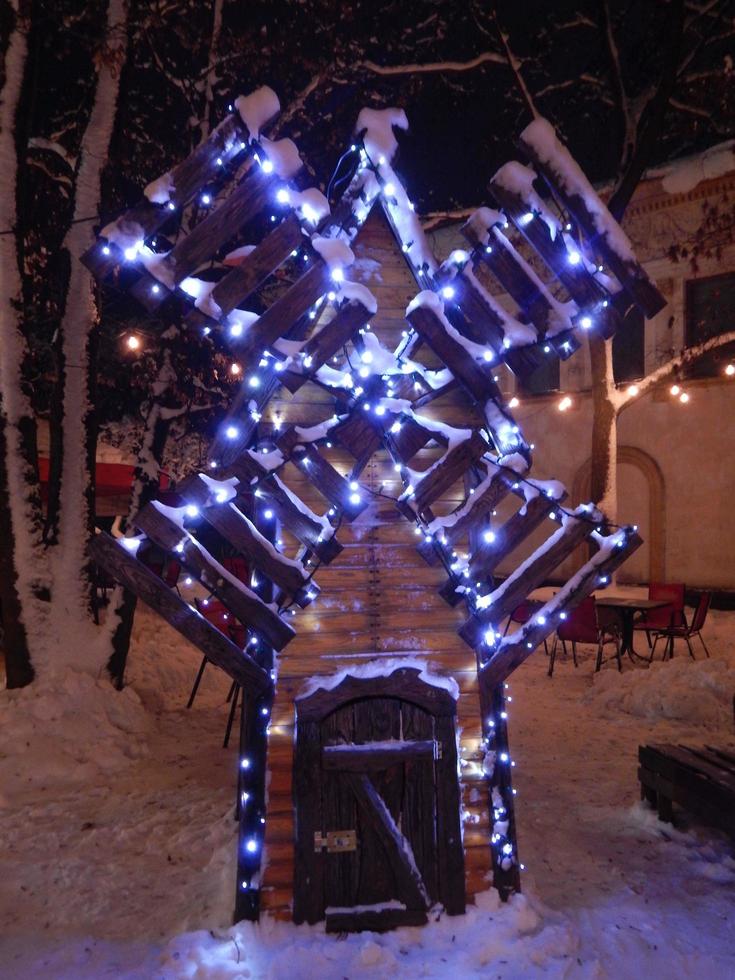 ghirlande e addobbi per le feste di natale e capodanno foto