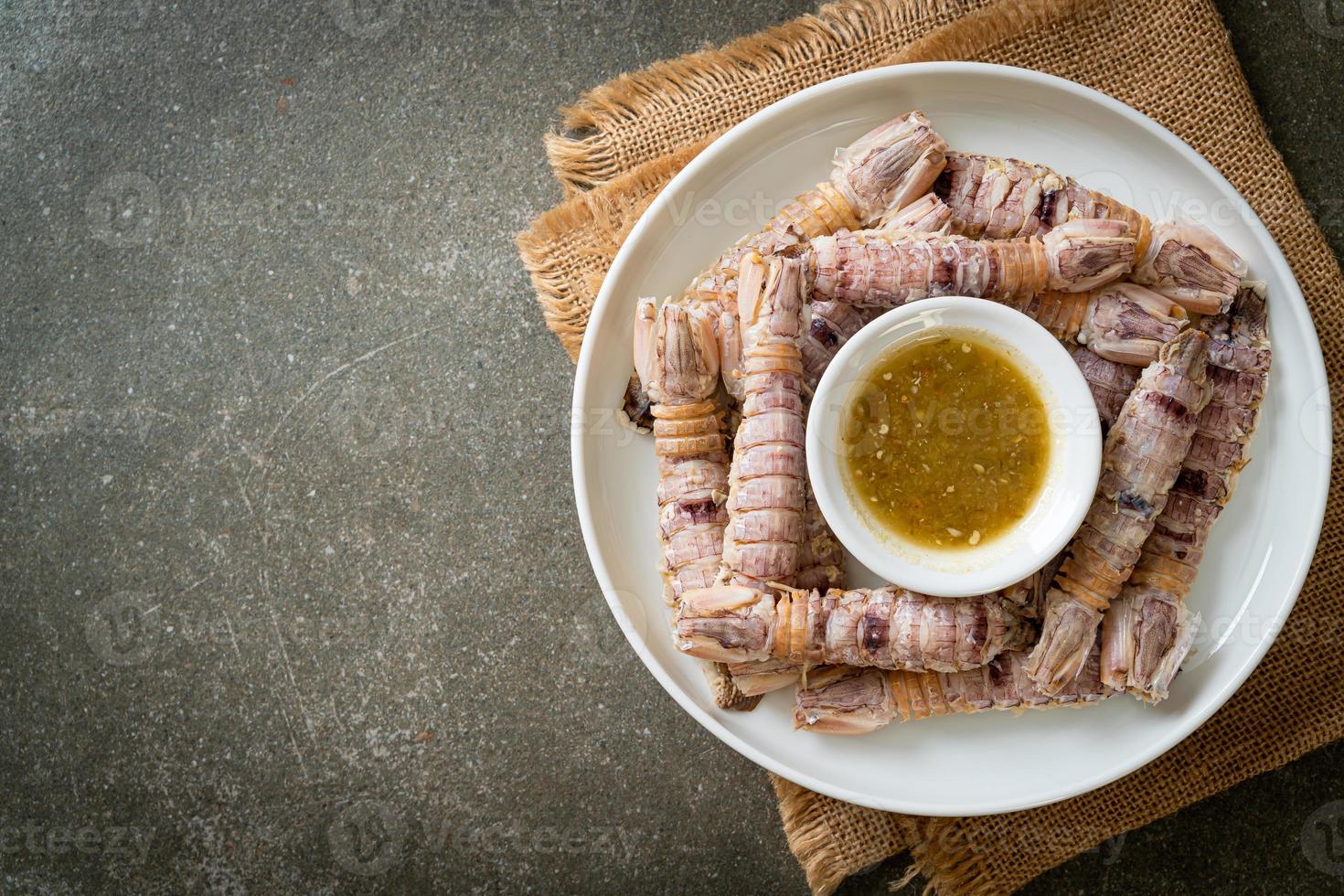 gamberi o canocchie al vapore o stomatopodi foto