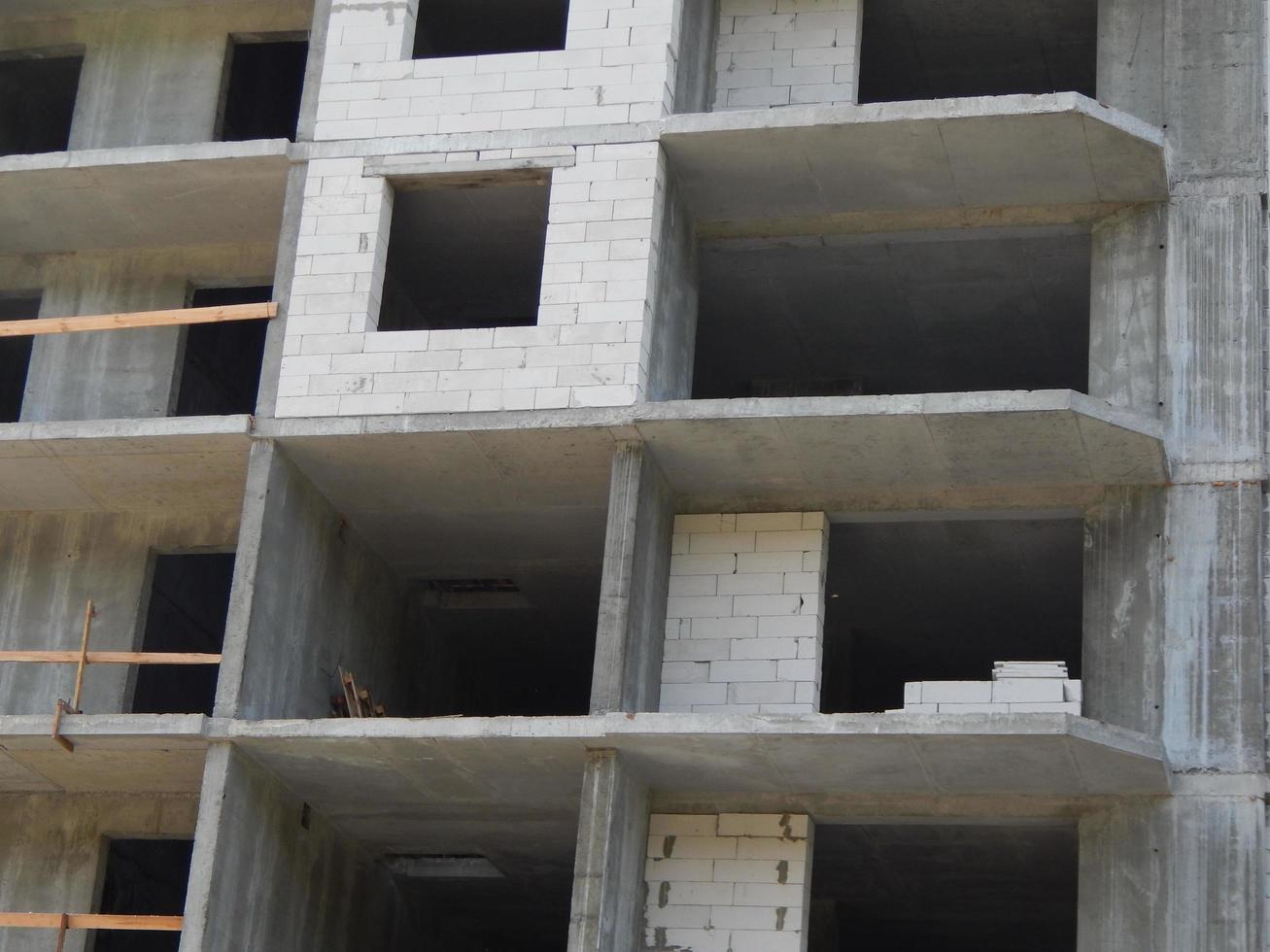 costruzione di un edificio residenziale in un edificio foto