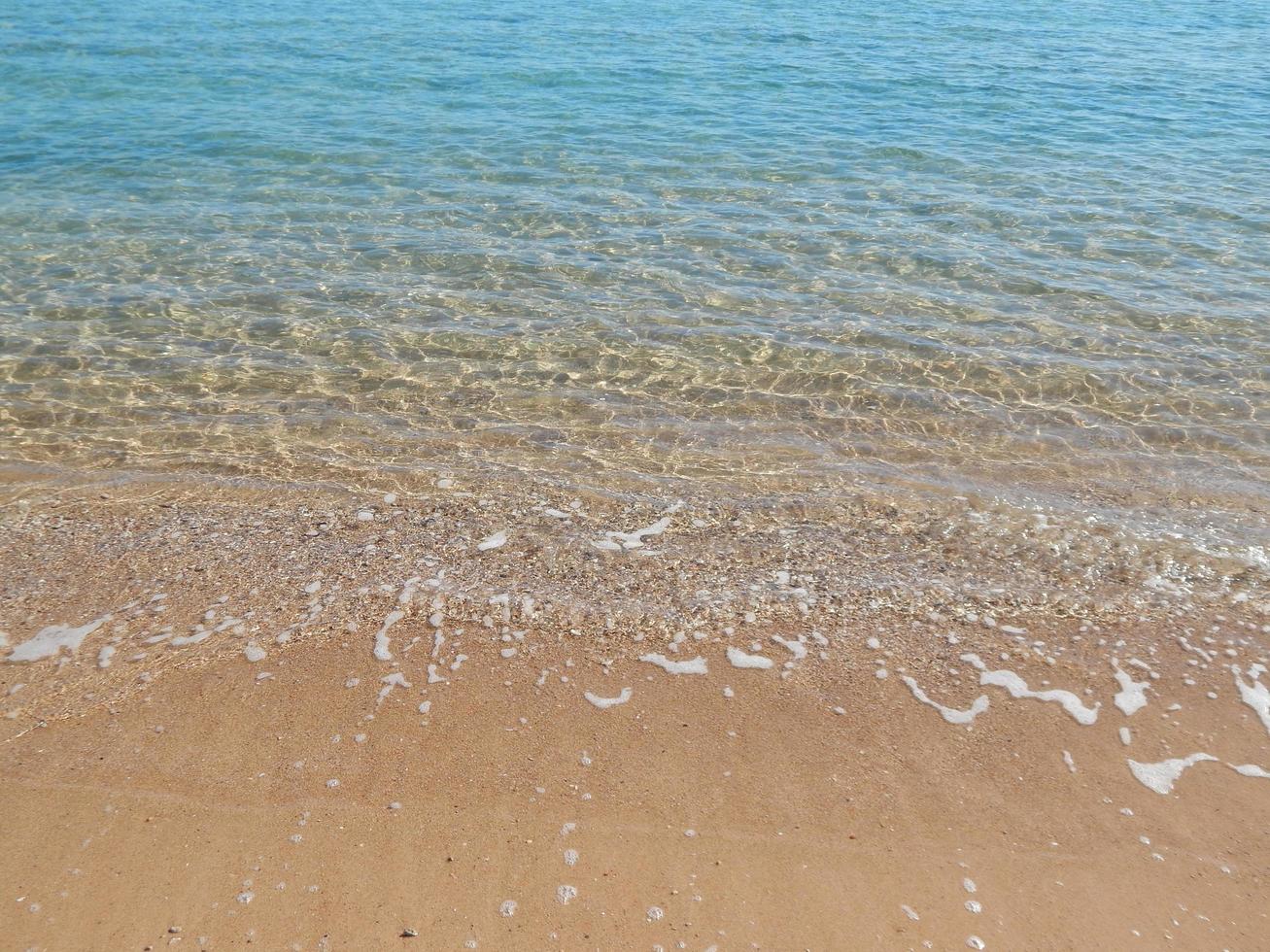 consistenza dell'acqua di mare nel mar rosso dell'egitto foto