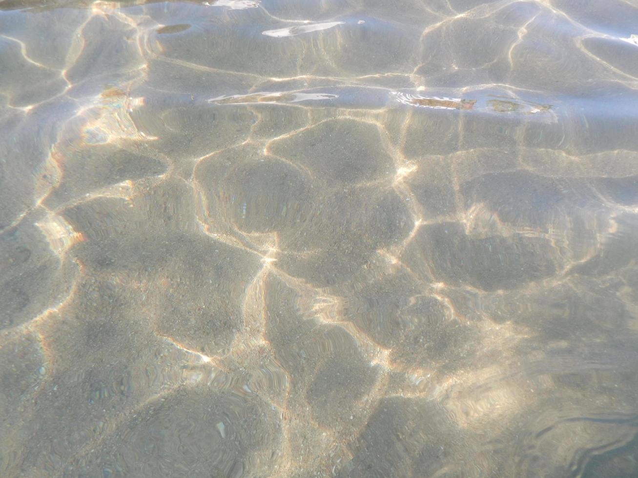 consistenza dell'acqua di mare nel mar rosso dell'egitto foto