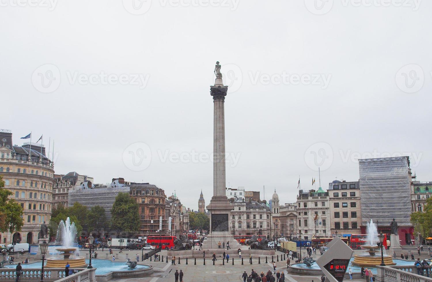 trafalgar square a londra foto