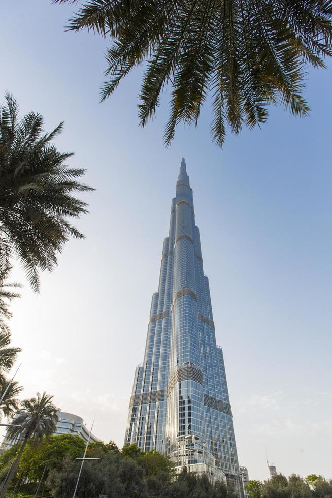 dubai, Emirati Arabi Uniti, 7 maggio 2015 - vista al burj khalifa a dubai. questo grattacielo è la struttura artificiale più alta mai costruita, a 828 m. foto