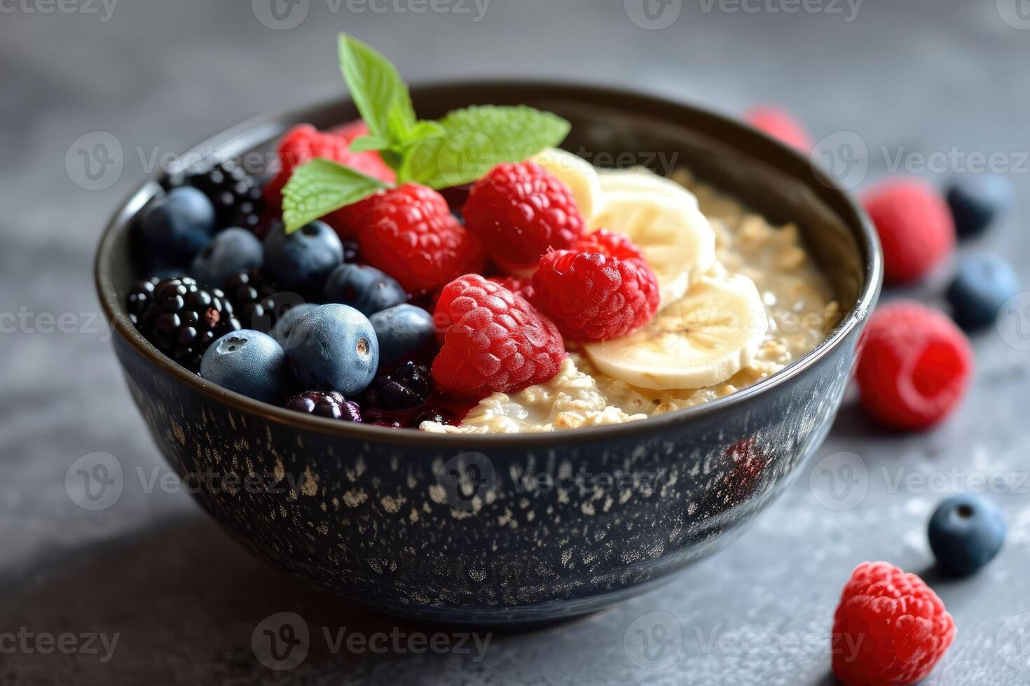 ai generato un' salutare inizio - un' nutriente ciotola di durante la notte avena con frutti di bosco foto