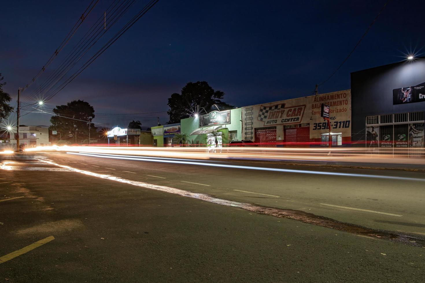 cassilandia, mato grosso do sul, brasile, 2021 -avenue candido barbosa dias from cassilandia foto