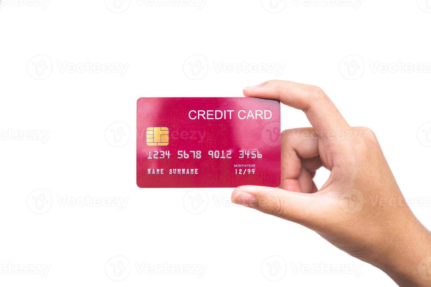 donna di mano Tenere un' credito carta su un' bianca sfondo. in linea pagamento per in linea shopping foto