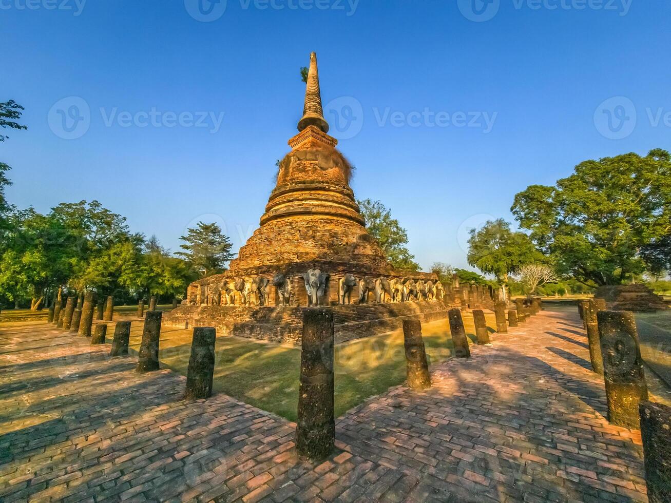 wat chang lom a Sukhothai storico parco, Tailandia foto