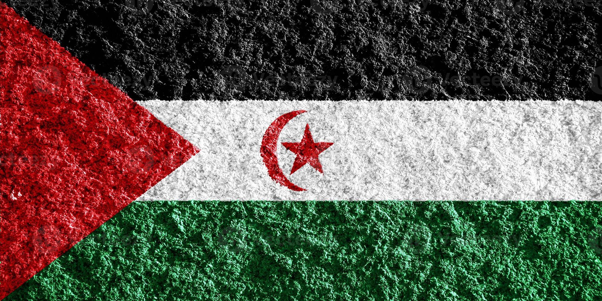 bandiera di occidentale sahara su un' strutturato sfondo. concetto collage. foto