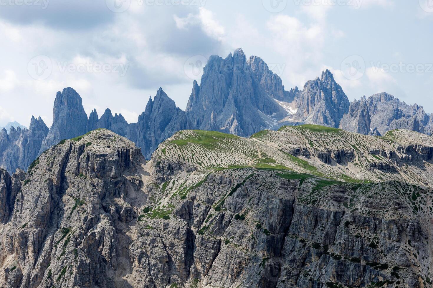 Visualizza di cadeni di misurina montagne nel dolomiti, Italia. foto