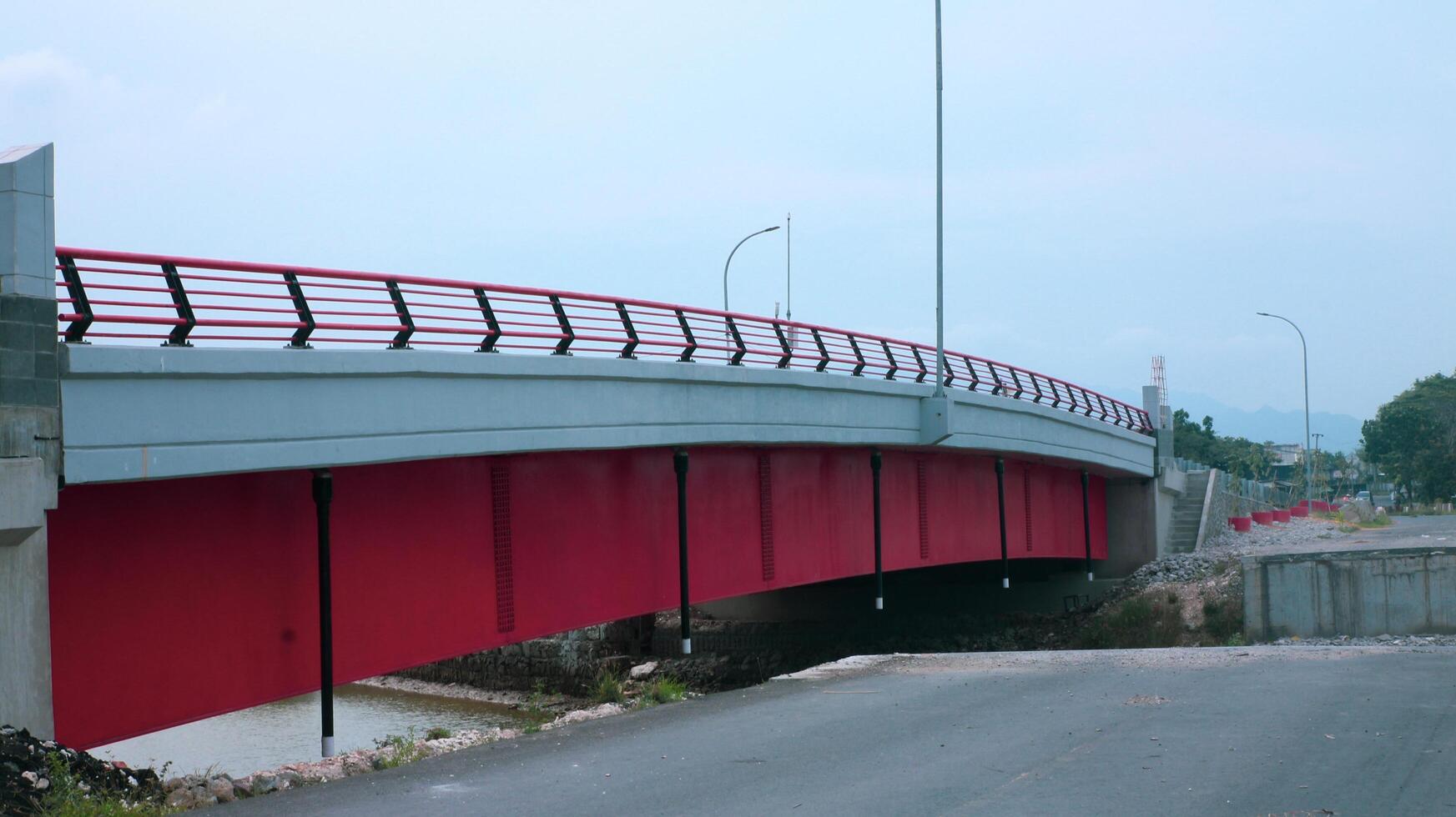 rosso ponte come un' collegamento foto