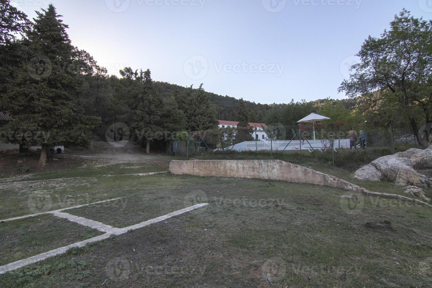 aeroporto per elicotteri nel il bellissimo natura di il sierra de cazorla, jaen, Spagna. Hotel parador nacional foto