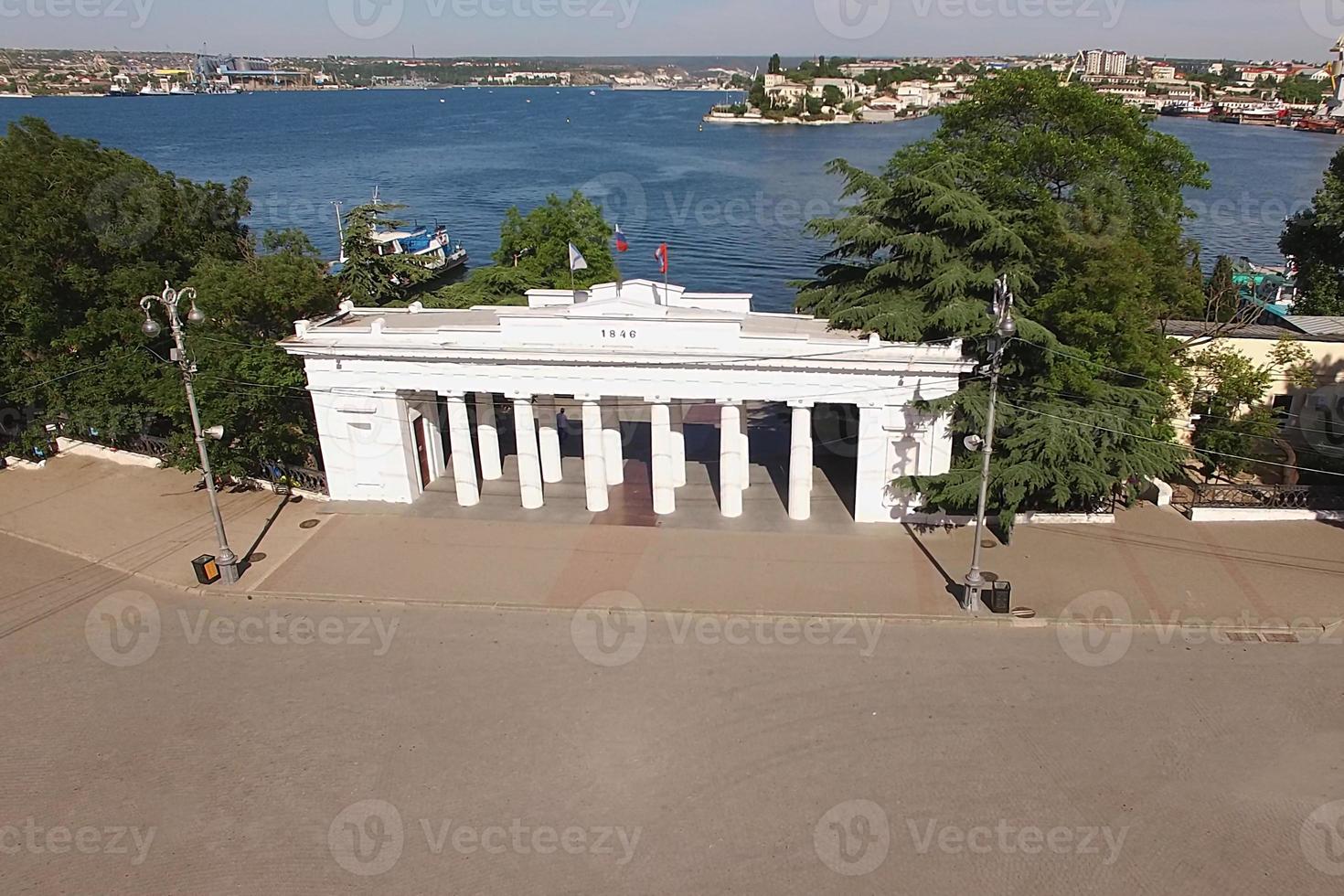 vista aerea con vista sul molo grafskaya. Sebastopoli, Crimea foto