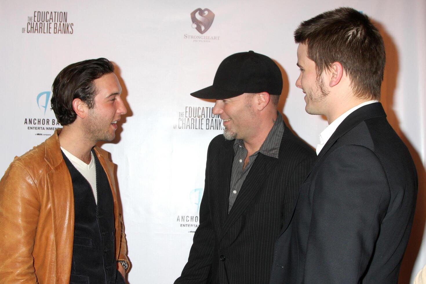 Chris marquette fred durst e jason ritter in arrivo a il formazione scolastica di Charlie banche prima un' ancora baia divertimento film a il luce ad arco teatri nel los angeles circa su marzo 18 2009 foto