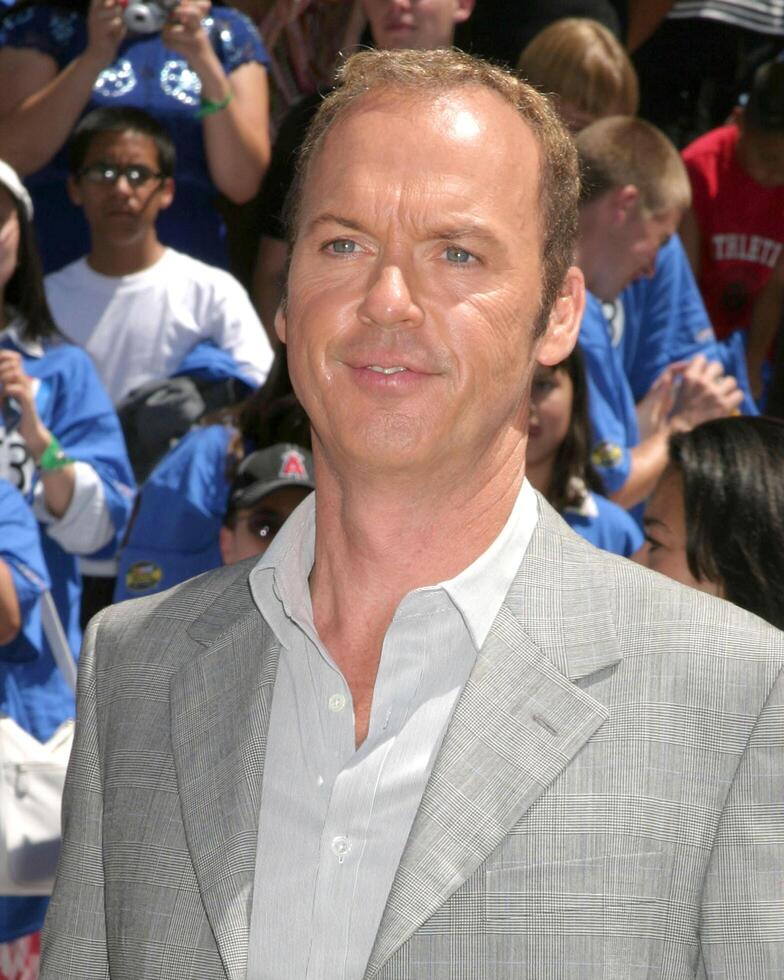 Michael keaton erba completamente caricato prima EL capitano Teatro los angeles, circa giugno 19, 2005 foto