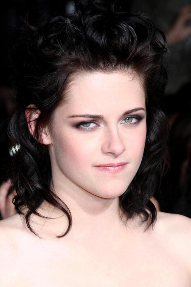 kristen stewart in arrivo a il nuovo Luna prima quello di mann Westwood villaggio Teatro Westwood, circa novembre 16, 2009 foto