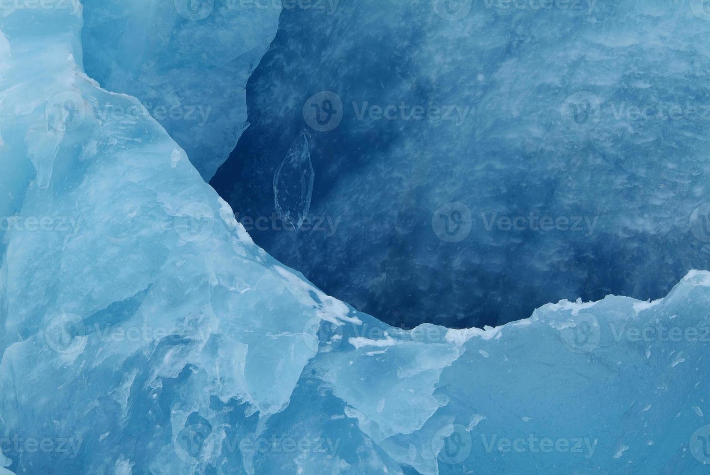 ghiaccio blu scuro sull'iceberg del braccio di tracy foto