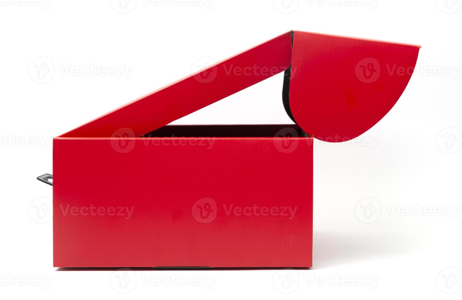 rosso cartone regalo scatola isolato su bianca sfondo foto
