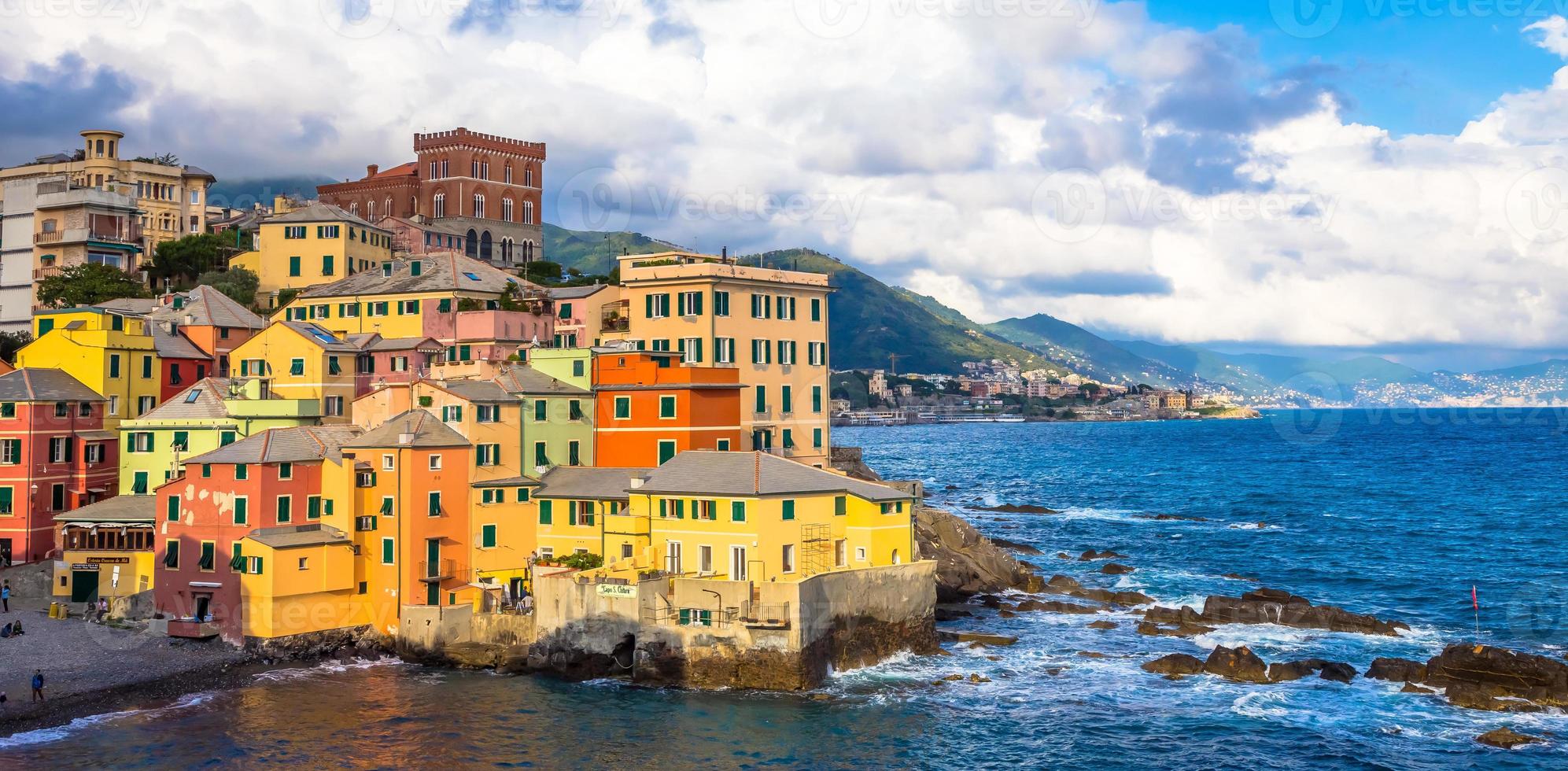 boccadasse marina panorama a genova, italia foto