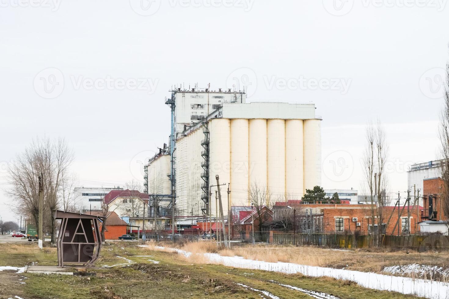 edificio per memorizzazione e essiccazione grano foto