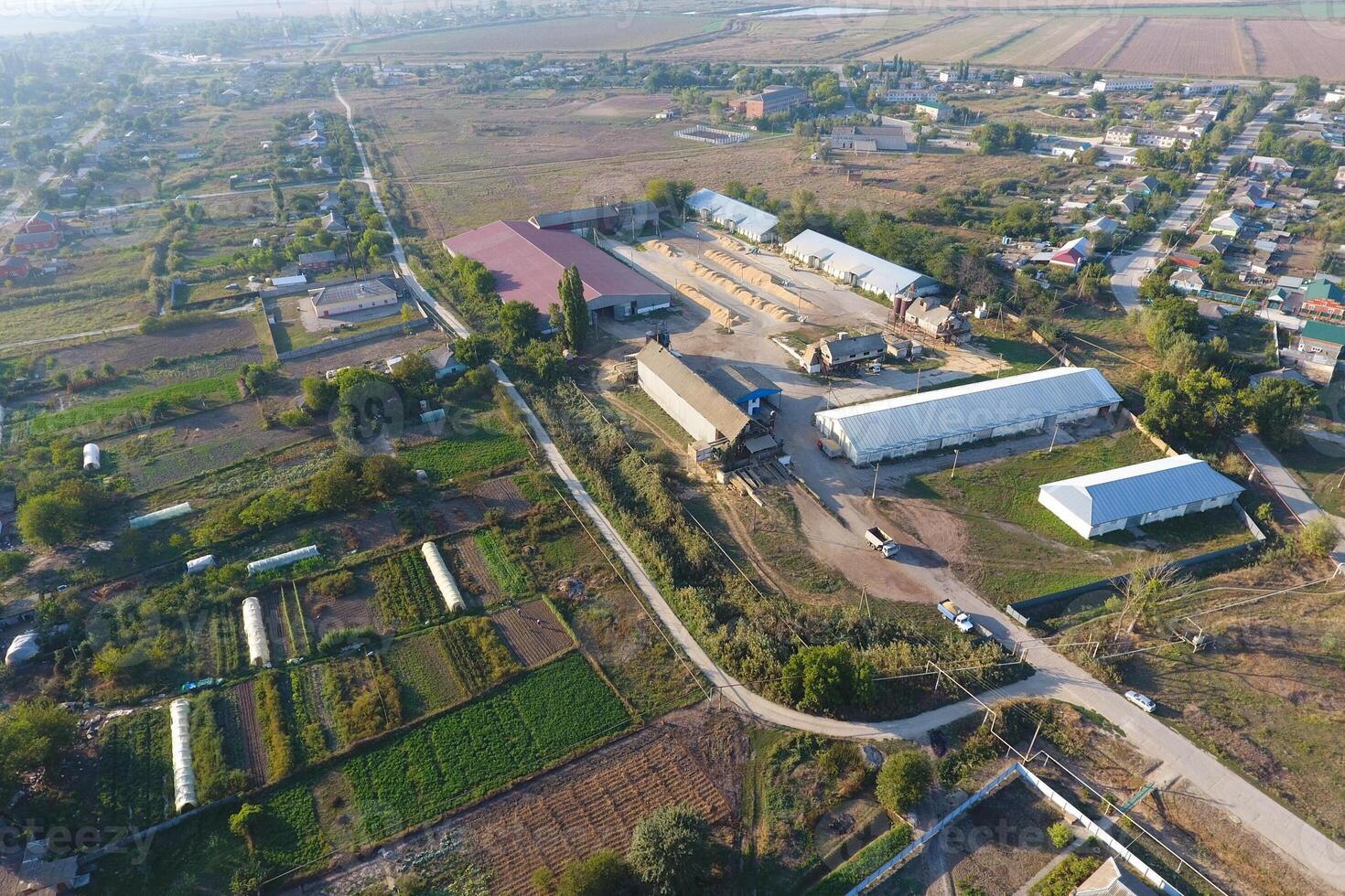 hangar per Conservazione di grano. un' piattaforma per essiccazione e sinterizzazione foto