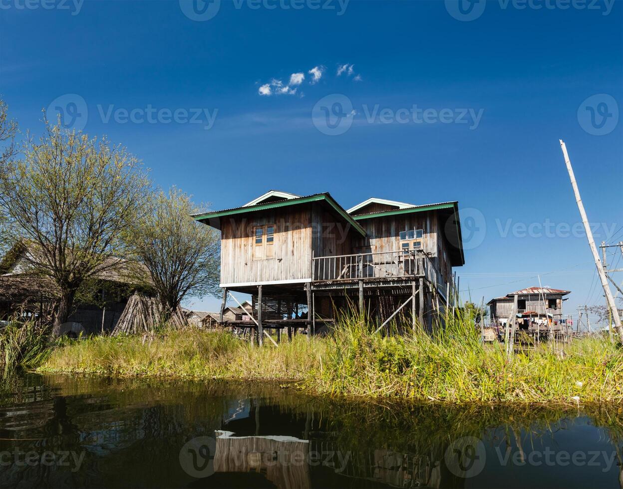 su palafitta case, inle laghi, Myanmar foto