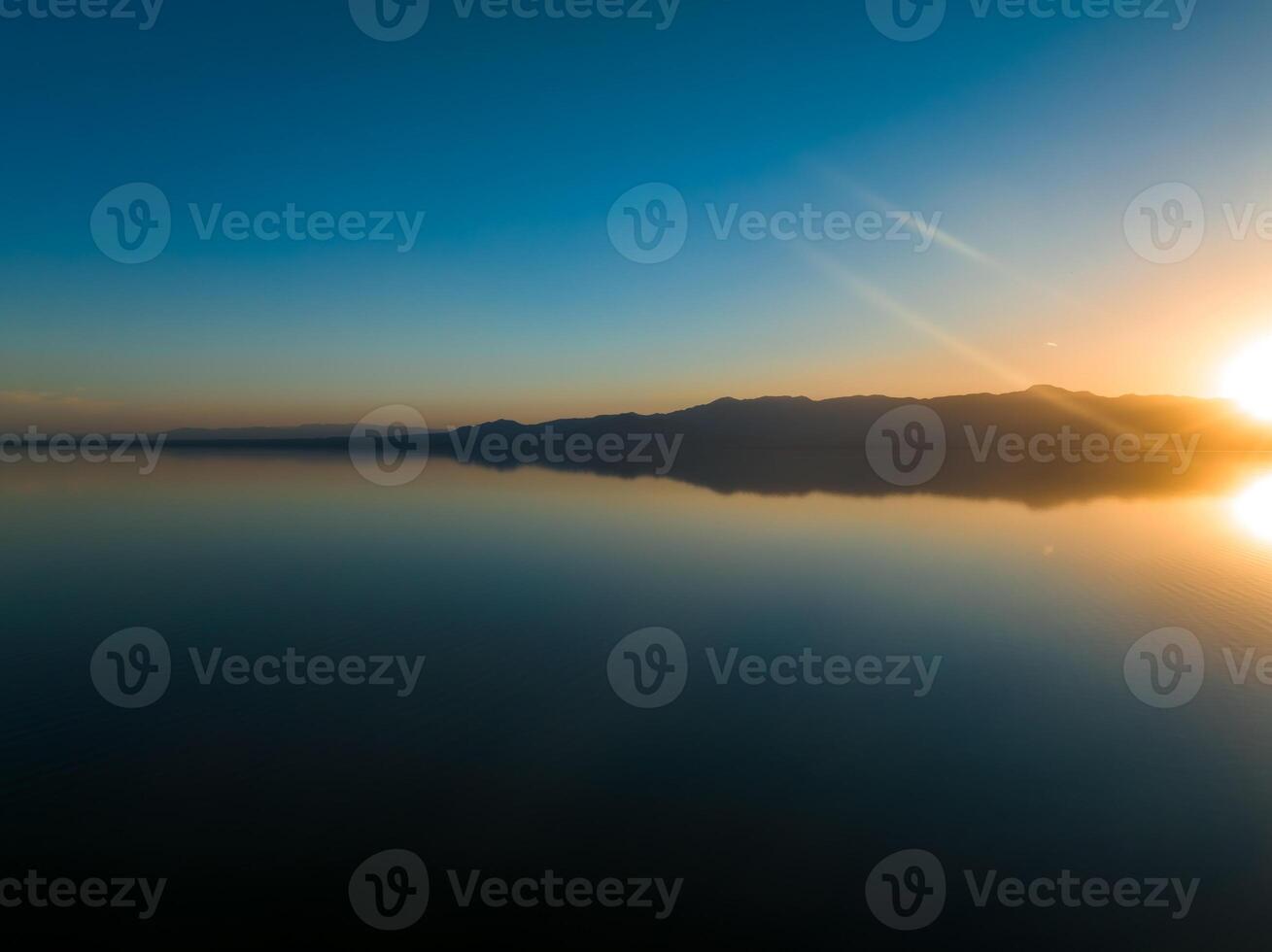 aereo Visualizza al di sopra di salton mare nel California. foto