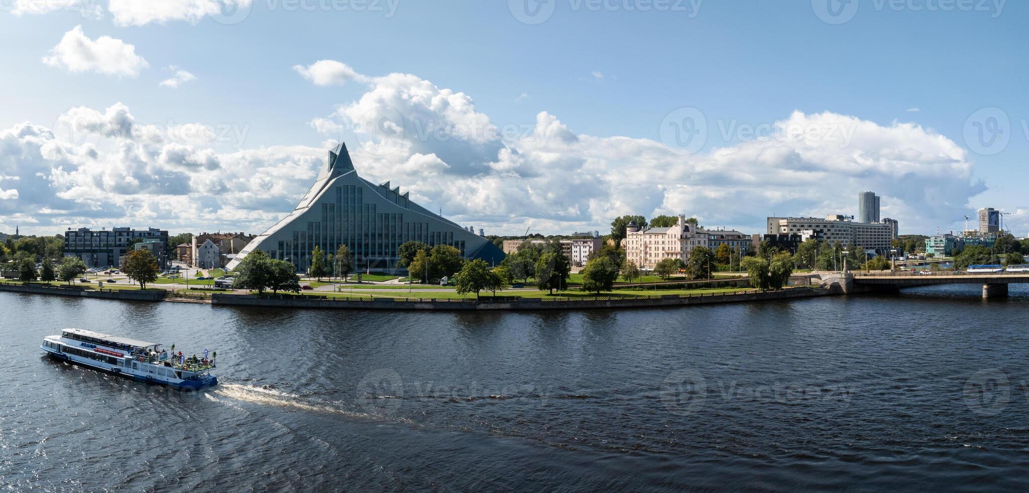 riga, Lettonia. aprile 10, 2019. Visualizza di il lettone nazionale biblioteca nel riga. foto