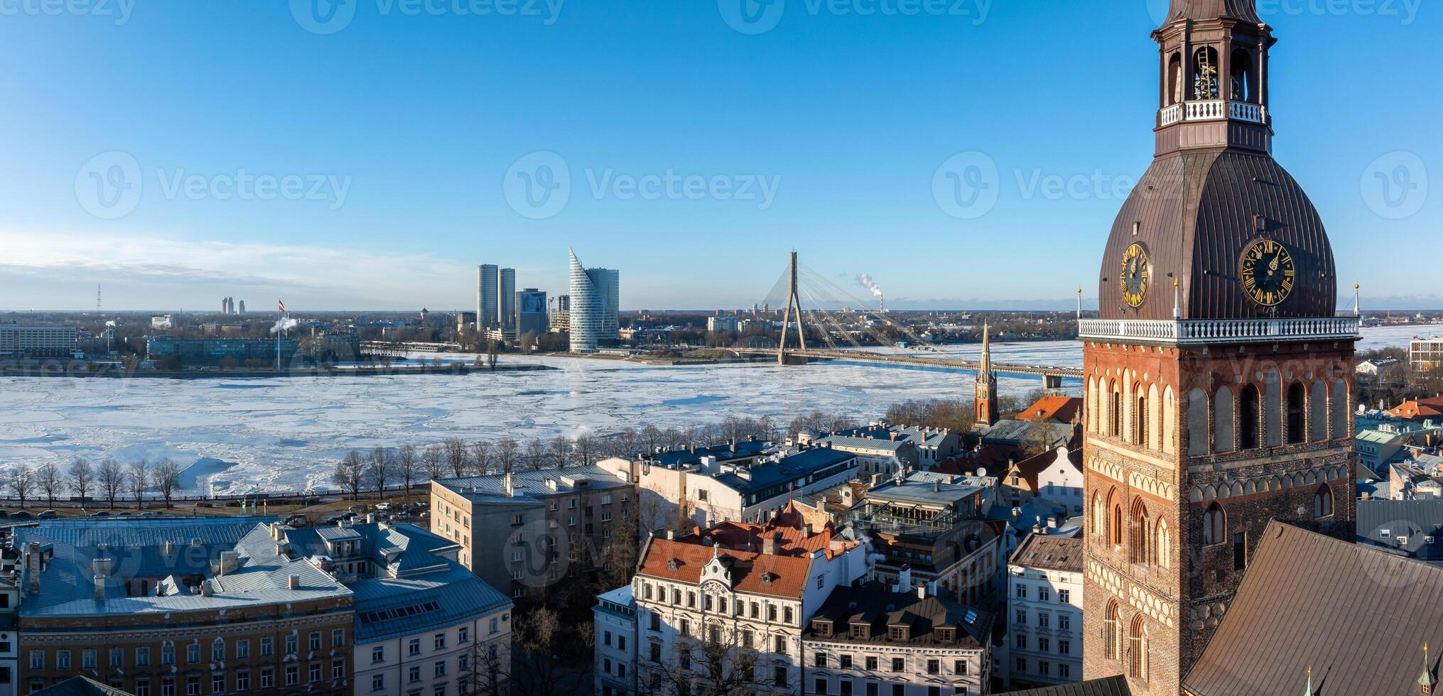 bellissimo aereo riga Visualizza a partire dal sopra. foto